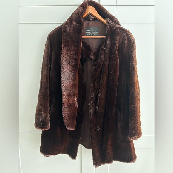 Jackets & Blazers - Luxurious Brown Otter? Fur Coat